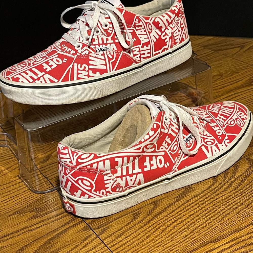 Vans Dohe - Picture 3 of 6